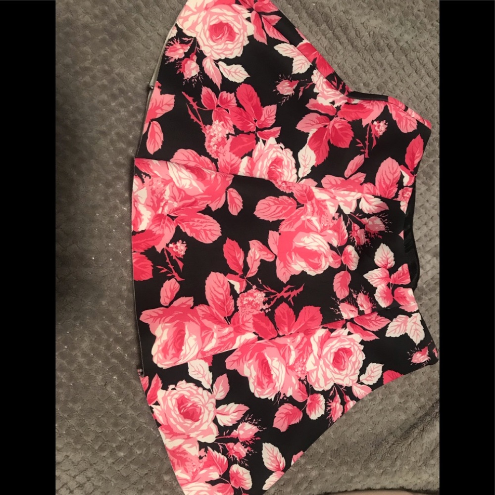 Forever21 skirt small new with no tags